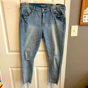 Levi High Rise Ankle Skinny size 12